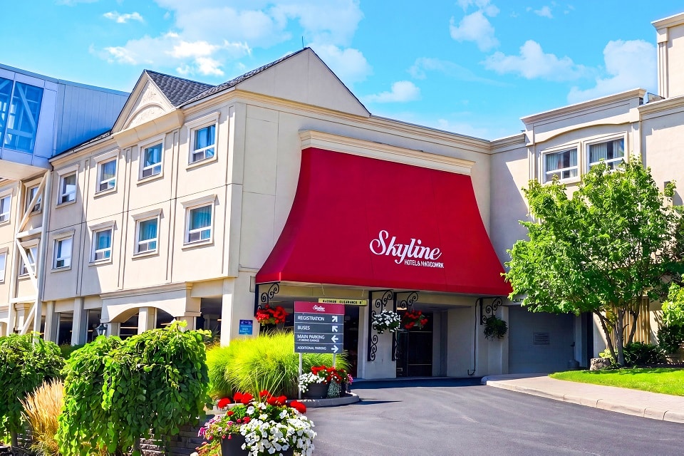 Skyline Hotel & Waterpark Exterior